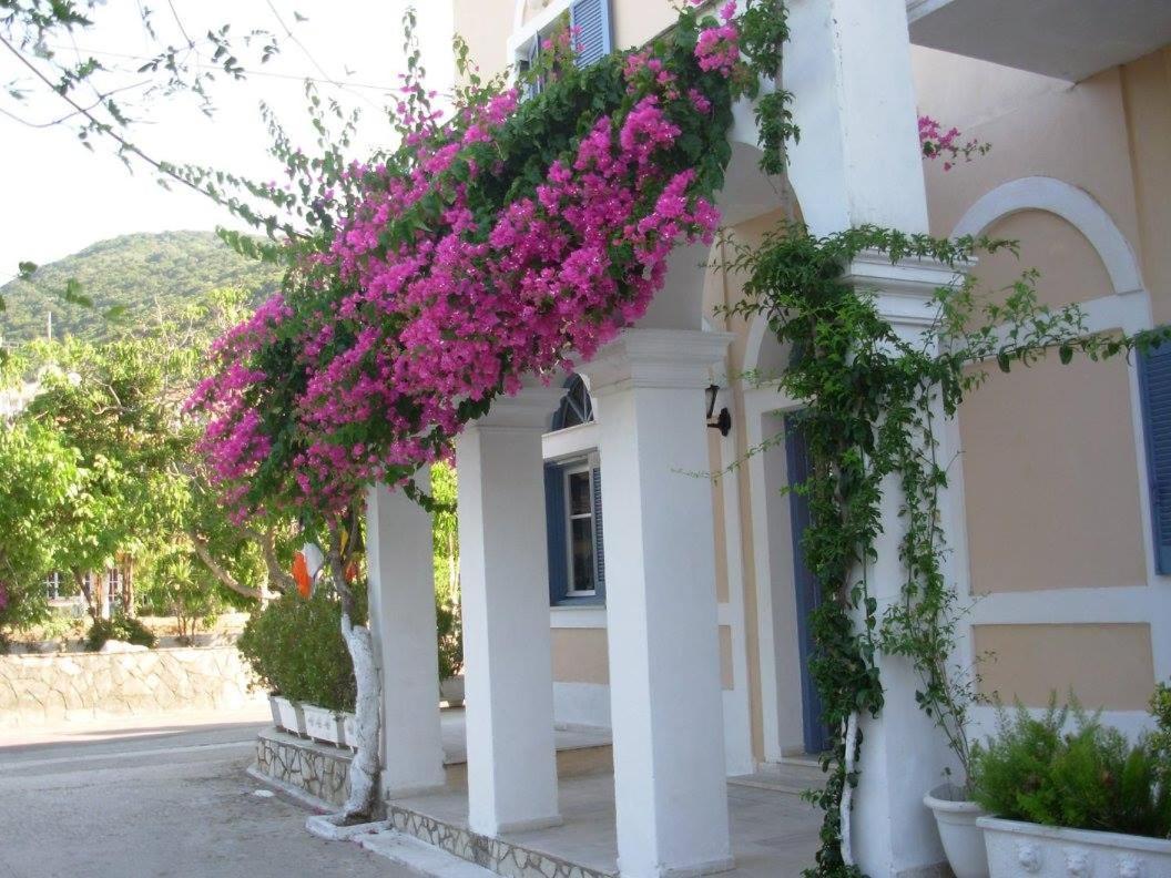 Louisa Studios Poros  Eksteriør bilde