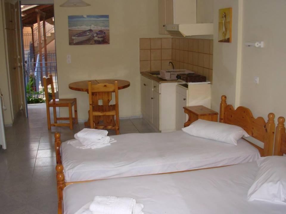 Louisa Studios Poros  Eksteriør bilde